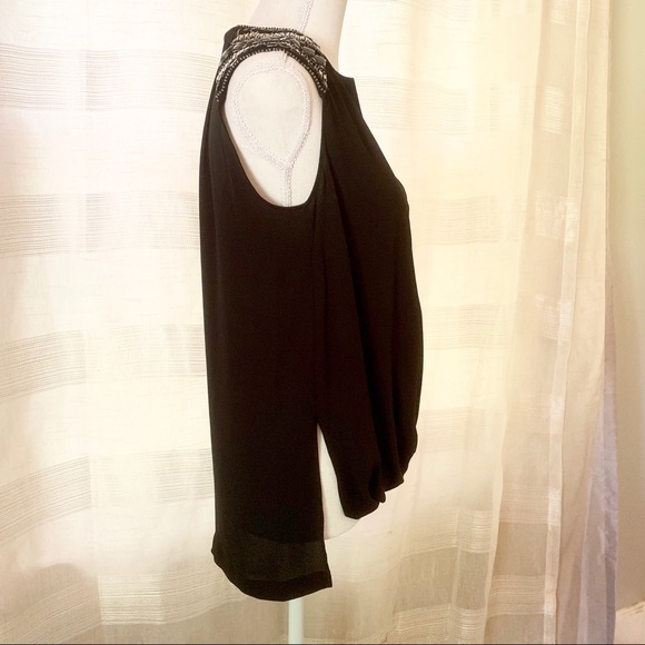 BCBGMaxAzria Black GISELE top w/ beaded shoulder - Picture 4 of 7